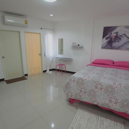 Bed and Breakfast Banmeesukko Пхитсанулок Экстерьер фото